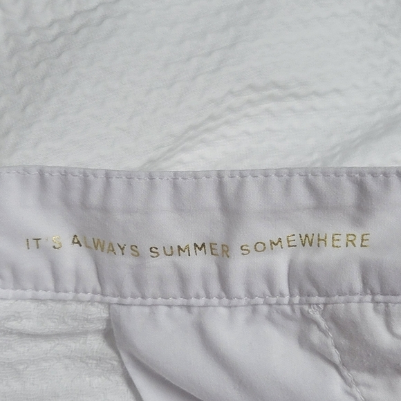 Lilly Pulitzer Buttercup Scalloped Resort White Shorts. - Picture 9 of 11